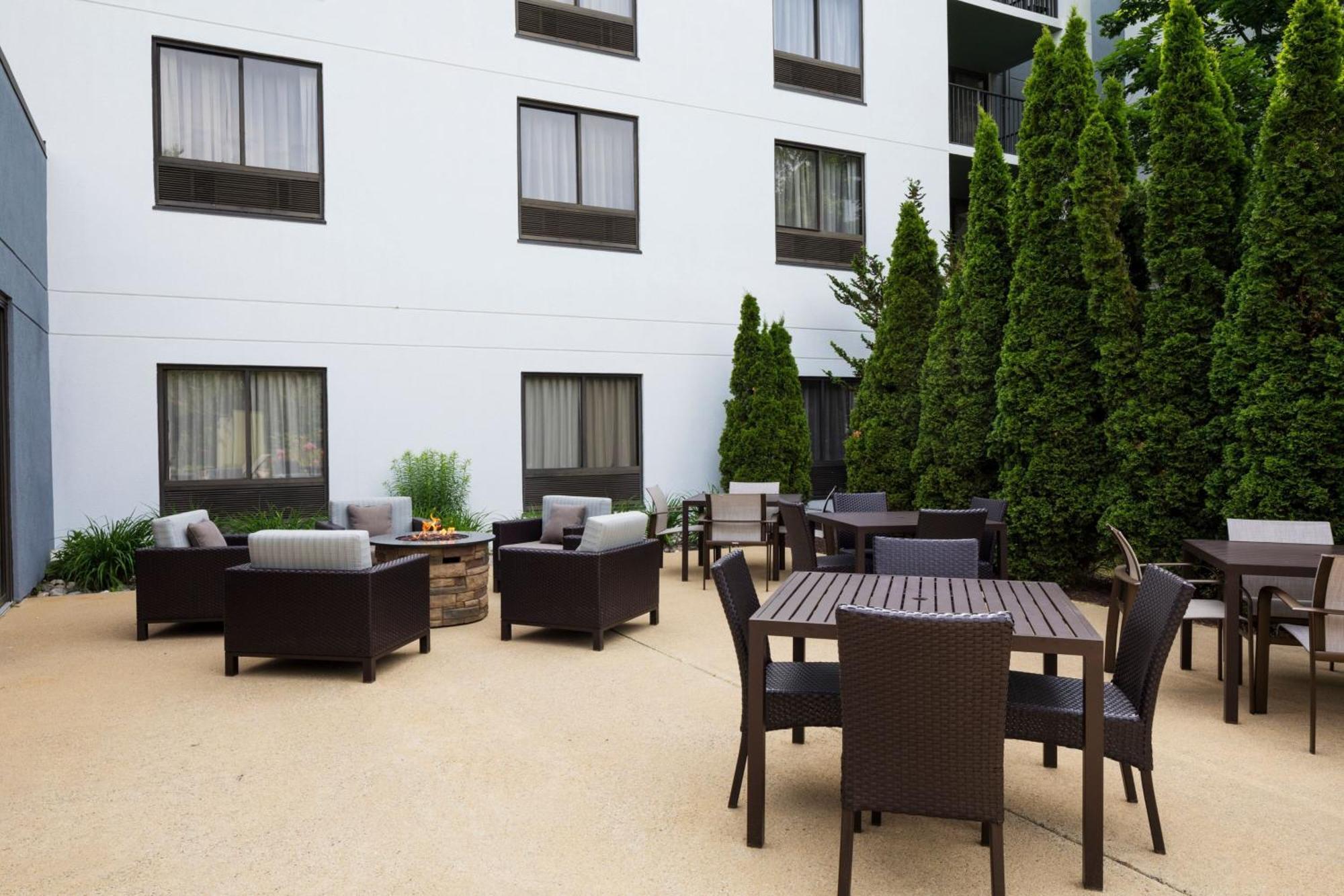 Hotel Courtyard By Marriott Portsmouth Exterior foto