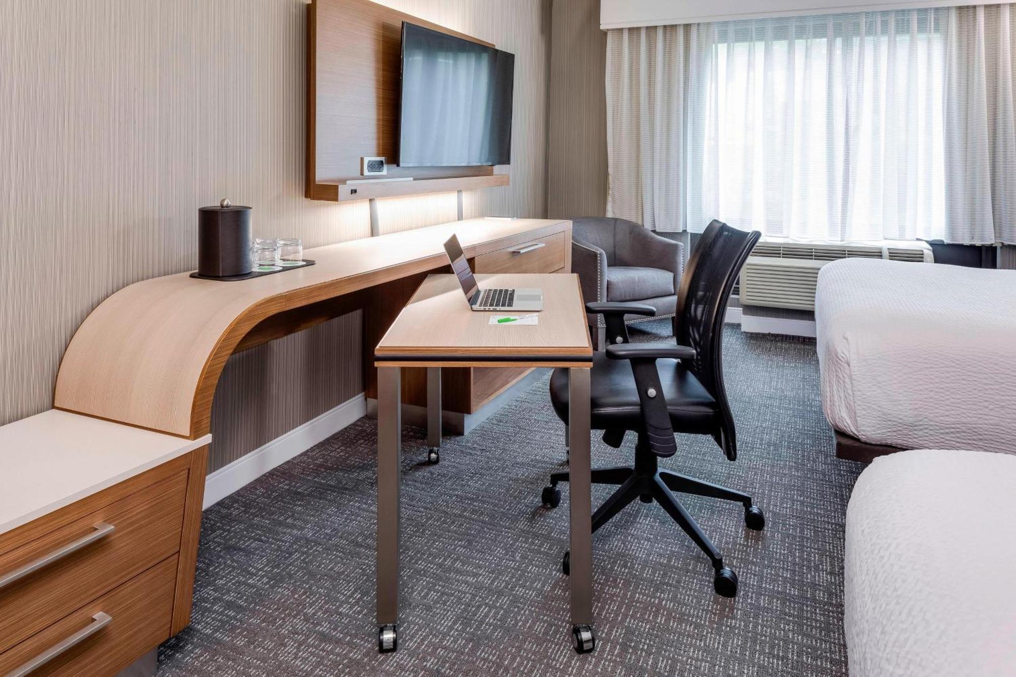 Hotel Courtyard By Marriott Portsmouth Exterior foto